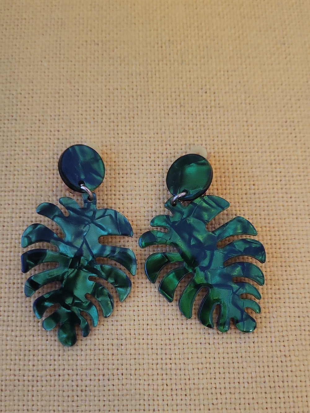 Stylish Green Monstera Leaf Drop Clip-on Earrings - Women Jewelry